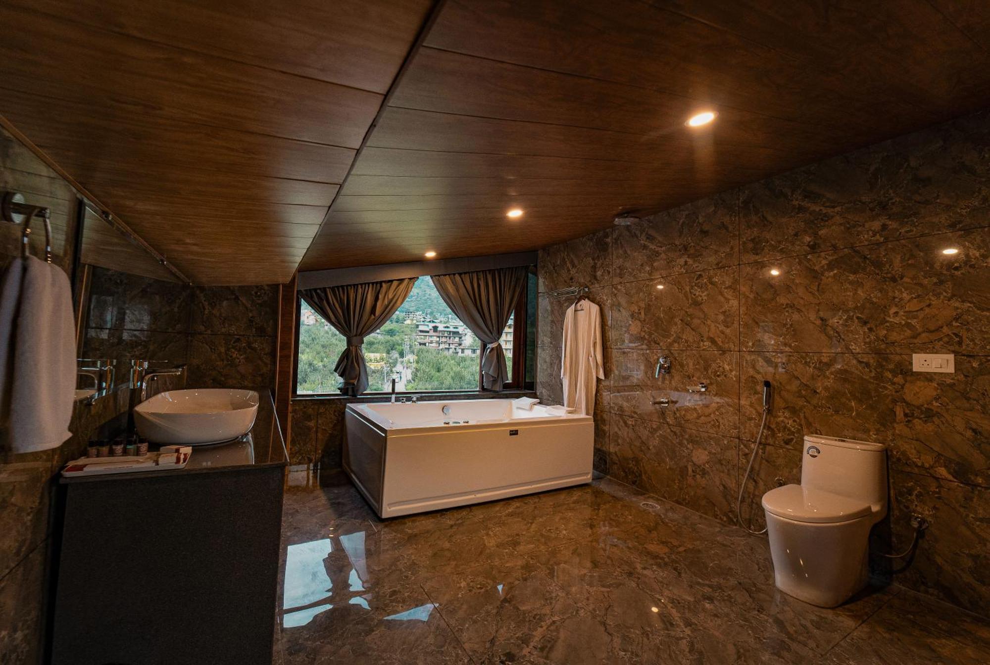 Nazaara - A Luxe Retreat Hotel Manali  Exterior photo