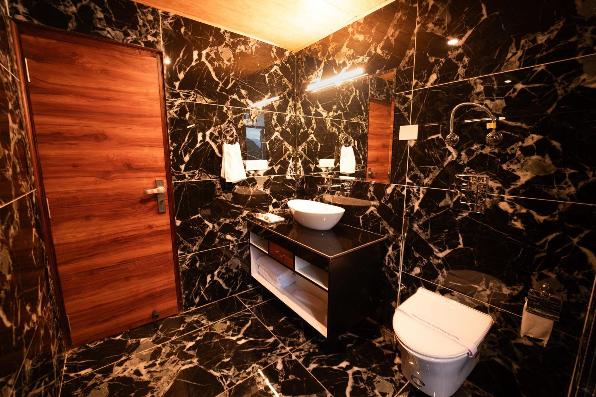 Nazaara - A Luxe Retreat Hotel Manali  Exterior photo